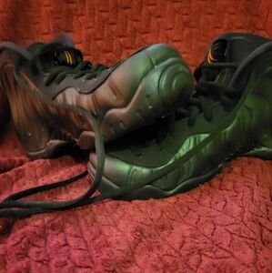 Nike Air Foamposite ProSequoia Size 10.5